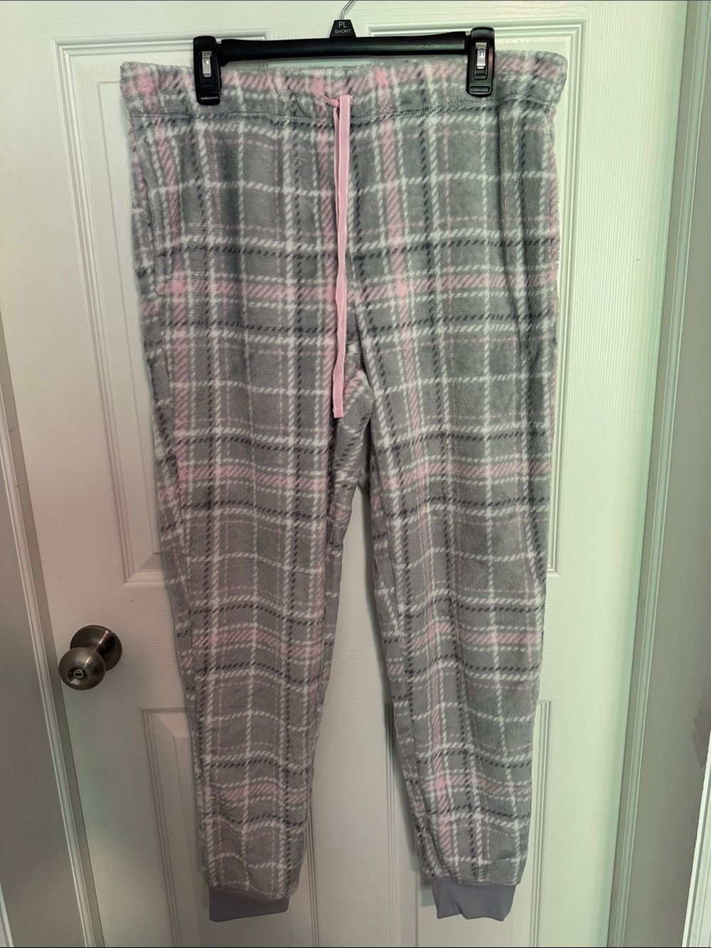 NWOT Cozy Gray & Pink Plaid Fleece Pajama Pants